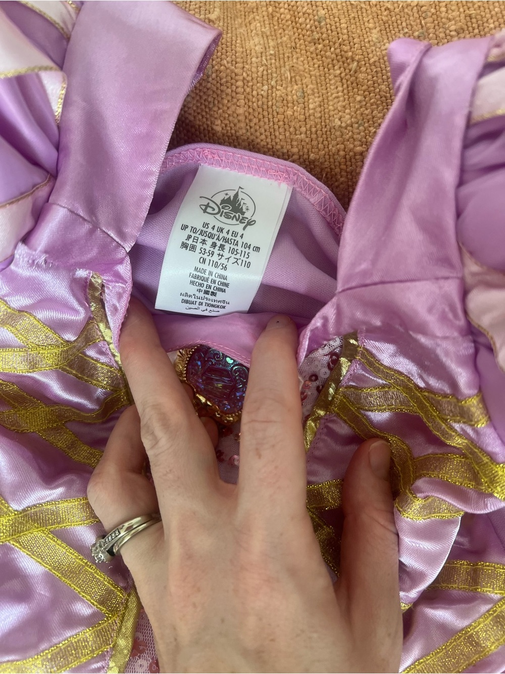 Repunzel dress Disney size 4 tangled - Picture 7 of 10